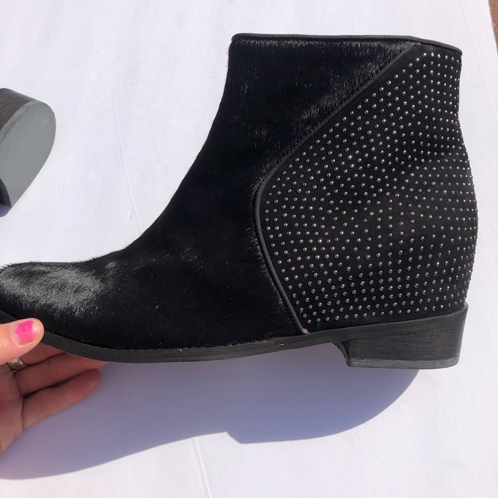 Schutz Peli Liso black studs & fur ankle boots